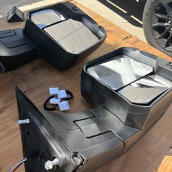 2022-2025 Toyota Tundra Towing Mirrors