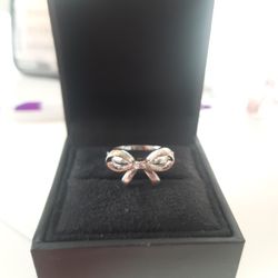 925 STERLING SILVER Bow Ring WITH A REAL SMALL DIAMOND In The CENTER,  Size 6