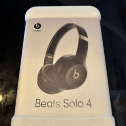 Beats Solo 4 Brand New 