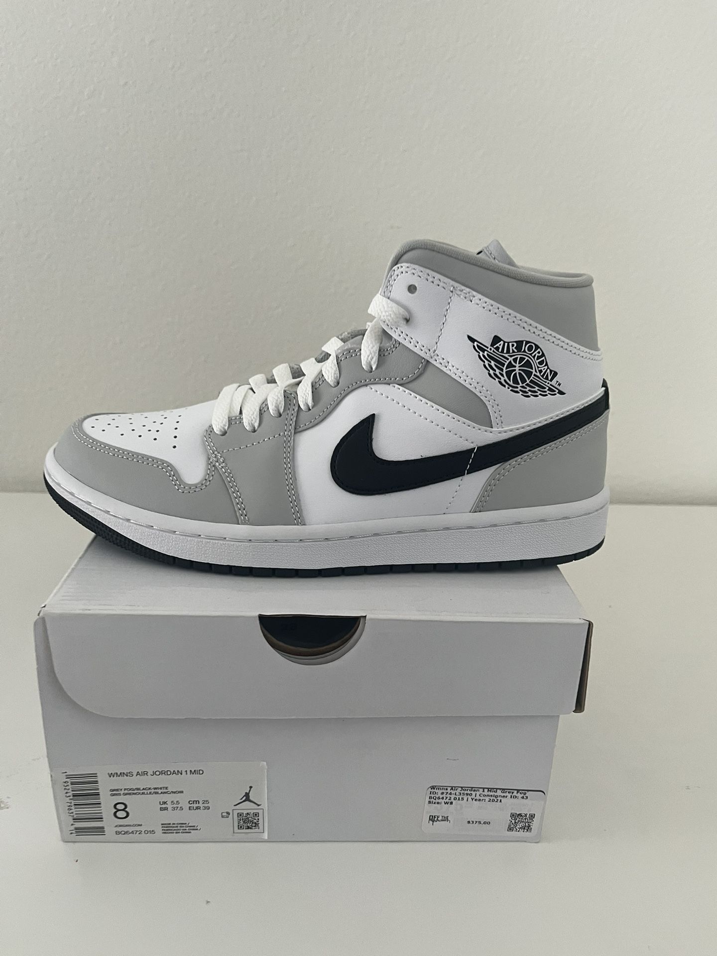 Jordan 1 Mid Light Smoke Grey WMNS