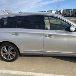 2015  Infiniti QX60. Clean With Low Mileage 
