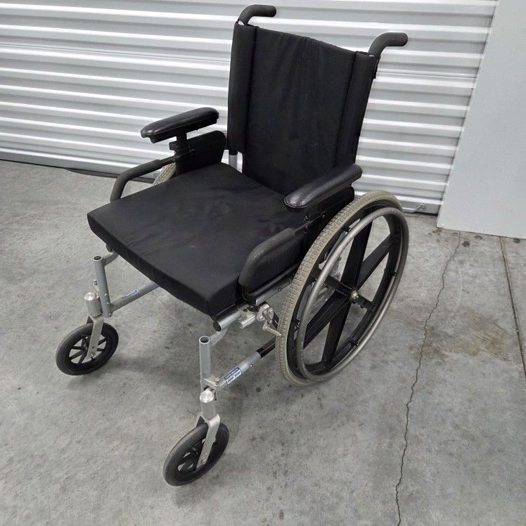 Sunrise Medical Quickie 2 Ultra Light Folding Wheelchair