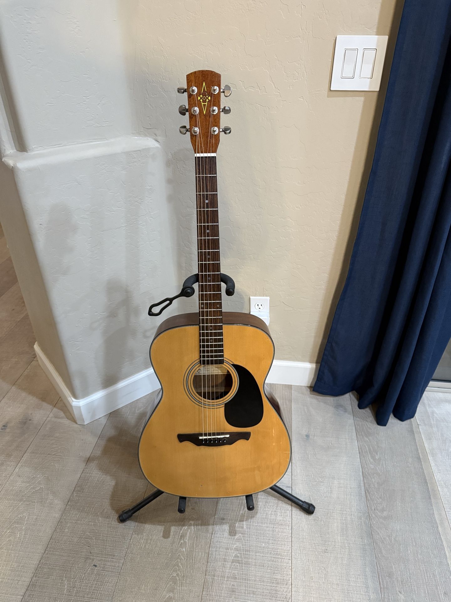 Alvarez RD20 Natural Acoustic Guitar for Sale in Scottsdale, AZ - OfferUp