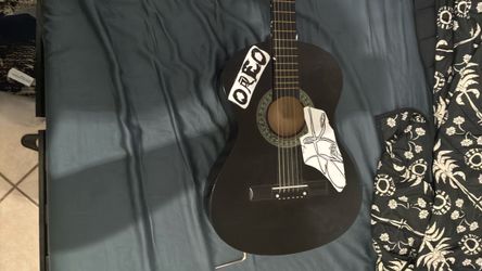 Acustic 6 string guitar