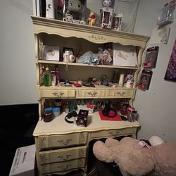 Dixie Hutch dresser