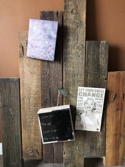 Wall decor made of reclined wood