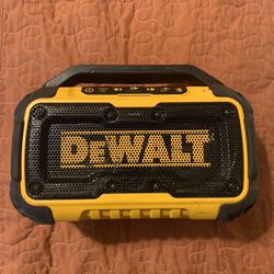 DEWALT 12V/20V MAX Jobsite Bluetooth Speaker (DCR010) TOOL ONLY In good condition 