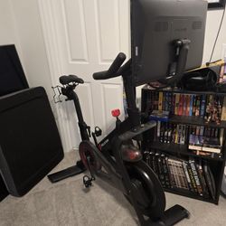 Peloton - Used ONCE - BRAND NEW
