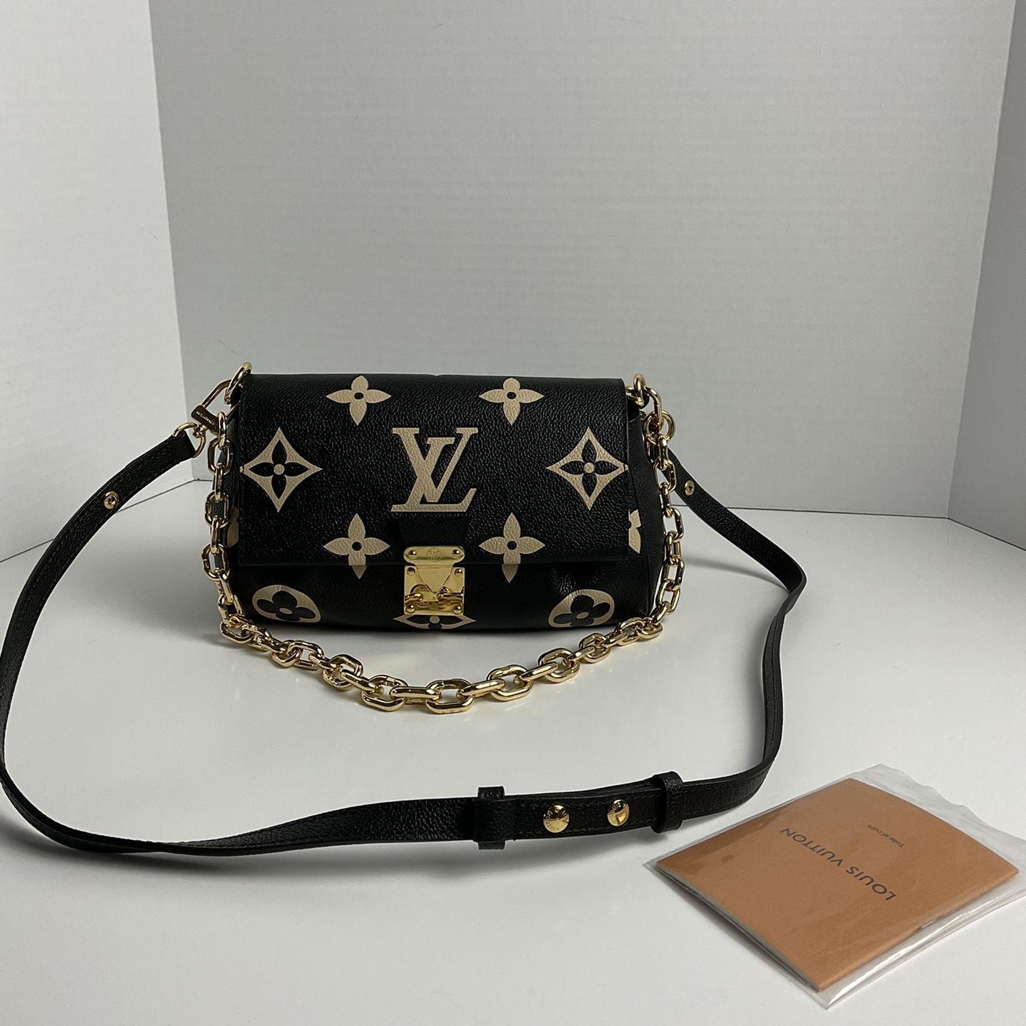 Louis Vuitton Crossbody handbag for Sale in San Dimas, CA - OfferUp