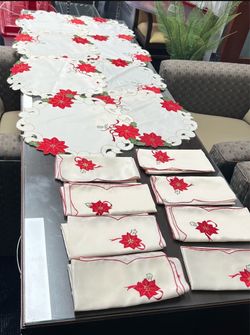 Christmas Poinsettia Embroidered Table Set – 8 Placemats + 8 Napkins