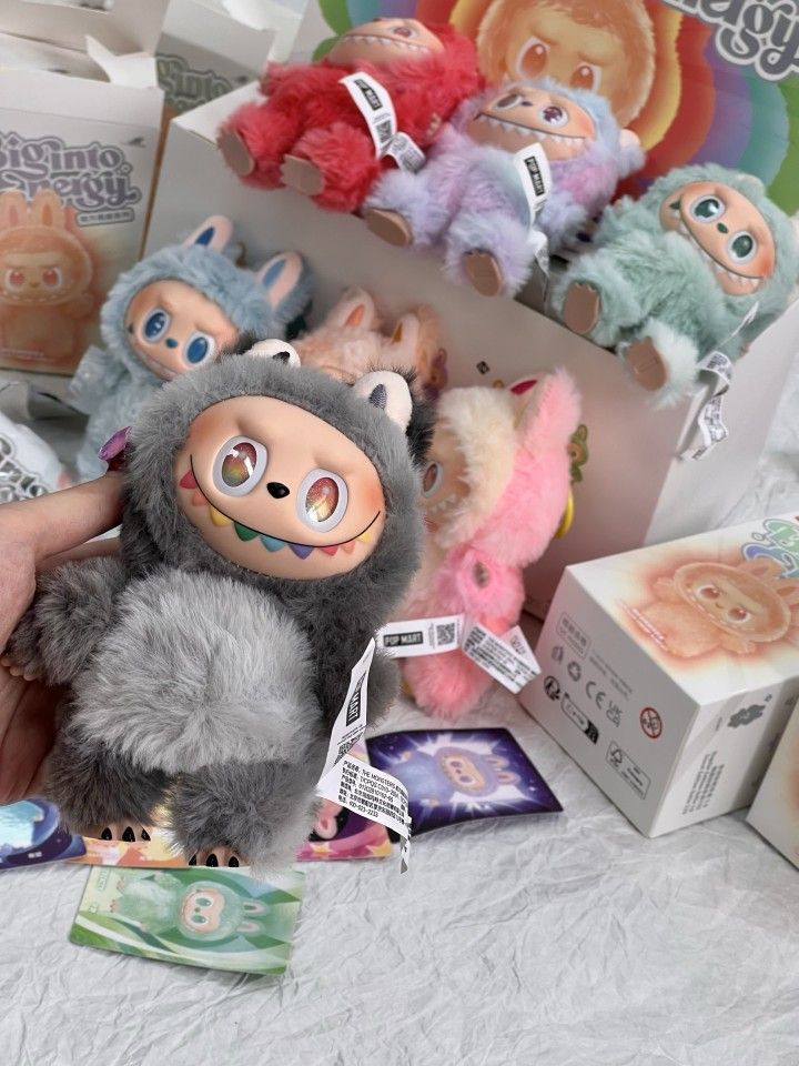 Pop Mart's third-generation Labab blind box