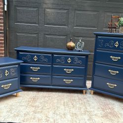 Navy Blue Furniture Set With Gold Details 