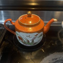 Vintage Collectible Teapots 