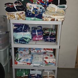 Several No-sew Throw Kits