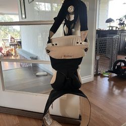 Ergobaby Carrier with Newborn Insert
