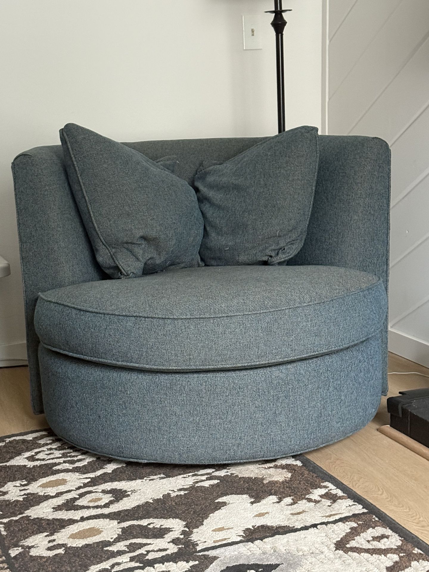 Room & Board Swivel chair