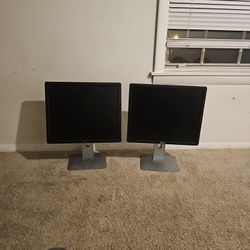 Dell Dual Pivotable Adjustable Destktop Monitor Set