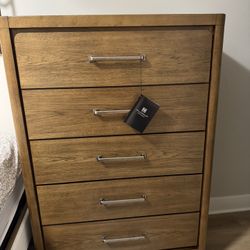Ashley Furniture Cabalynn Chest