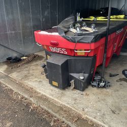 Boss VBX 8000 Salt spreader