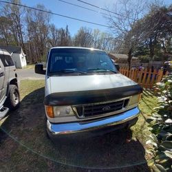 2007 Ford E 350 CARGO VAN 