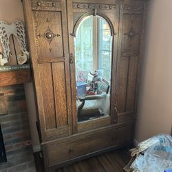 Armoire Antique 