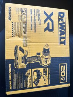 DEWALT XR 20V Max 1/2" Drill/Driver Kit DCD801QQ2