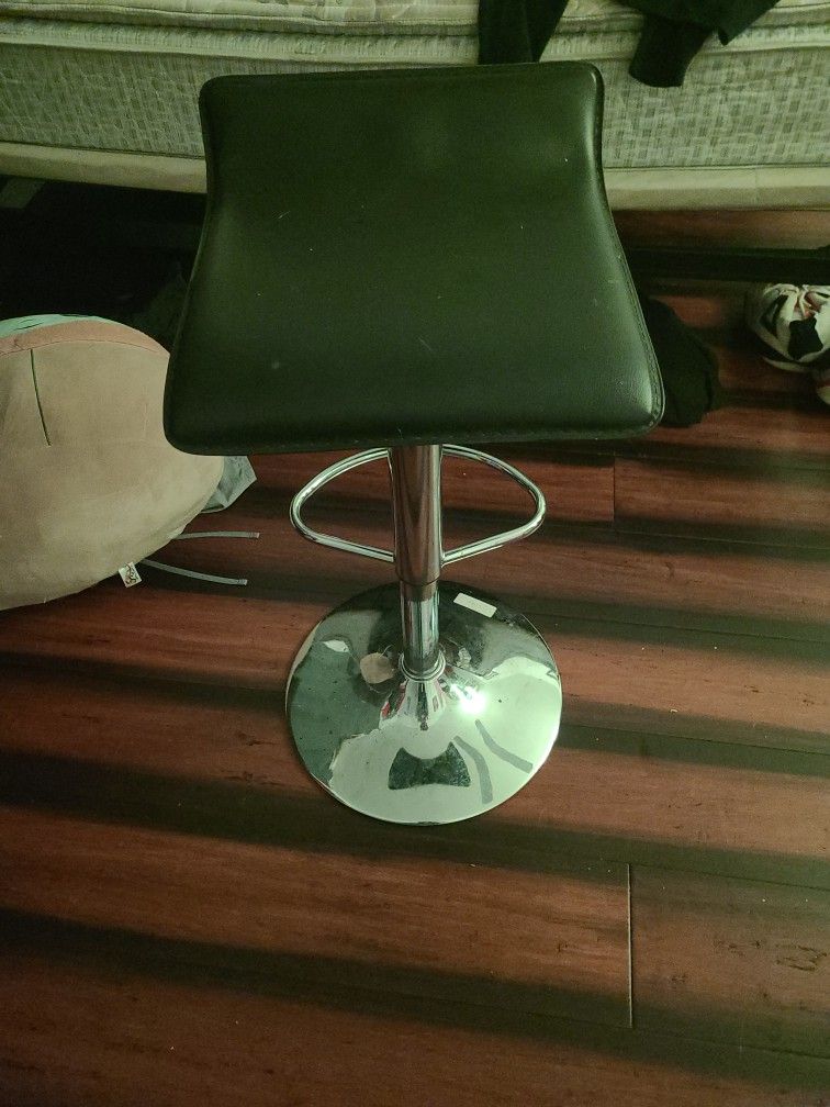 Adjustable Bar Chair