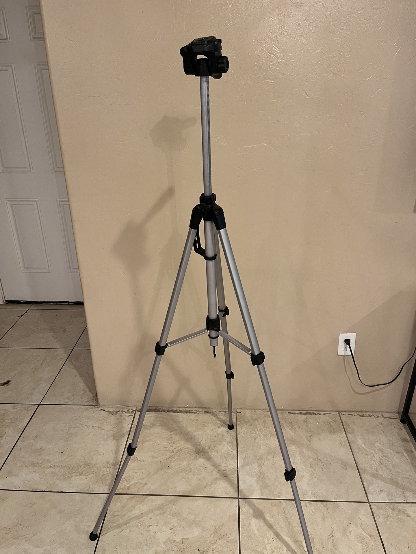 60” Camera Tripod Lightweight Travel Tripod Stand