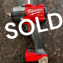 Milwaukee 1/2 friction ring mid torque impact wrench