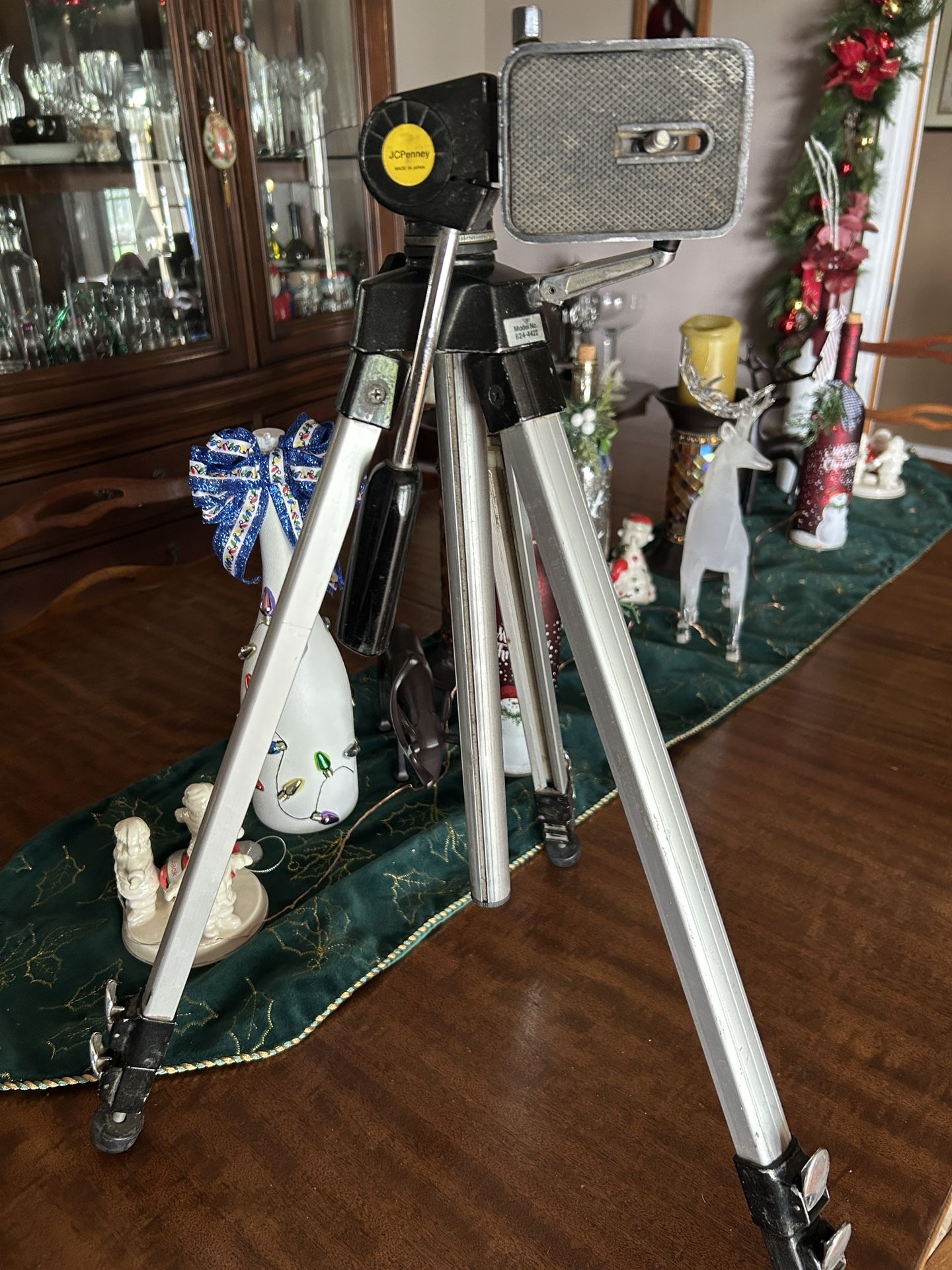 Camera tripod