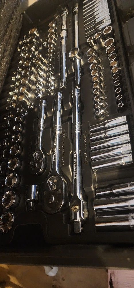 NEW UNUSED Pittsburgh Complete Tool