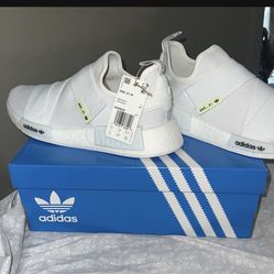 Women Adidas Shoes 
