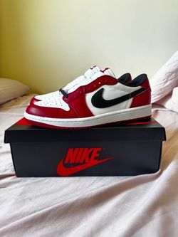 Nike Air Jordan 1 Low Chicago Sneakers