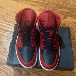 Jordan 1 mid bred alt