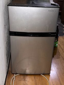 Mini fridge