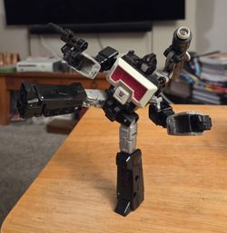Transformers Magnificus Hasbro figure