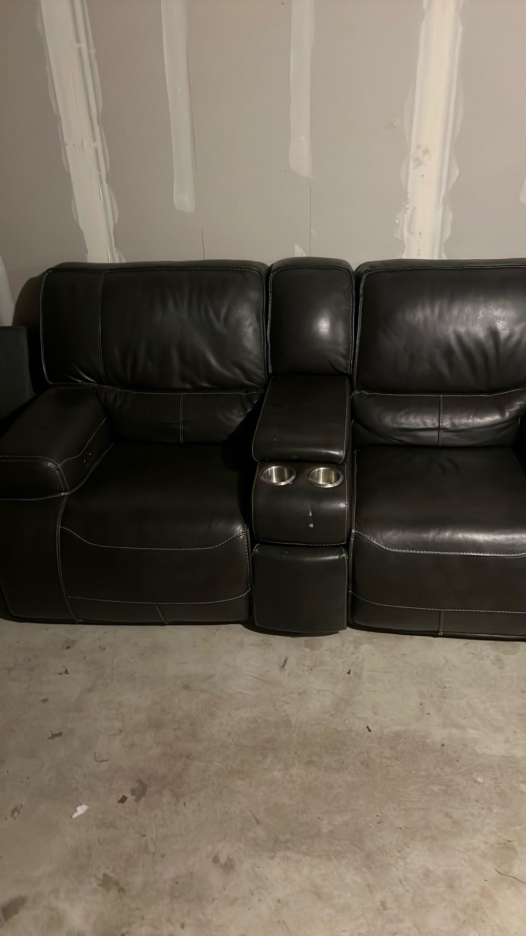 Sectional Black Movie Couches Comes With Full Set