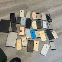 iPhone Lot 30 Pieces Read