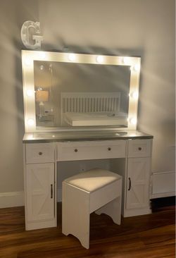 Makeup Vanity