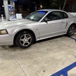 2003 Ford Mustang