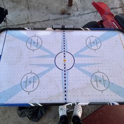 Air Hockey Table