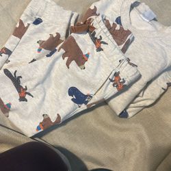 Carters Sports Suit  3 Items & Free Gift Casual Boys 4t Preowned 