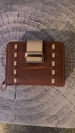 BRAND NEW BROWN AND TAN WALLET 