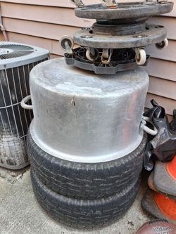 94 QT. Aluminum pot w/lid