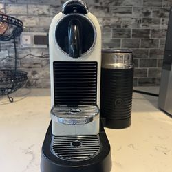  Nespresso CitiZ by De’Longhi + Aeroccino Milk Frother