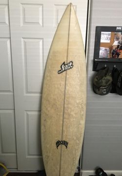 Surfboard lost Mayham