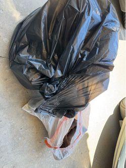 FREE clothes and shoes pls pick up today