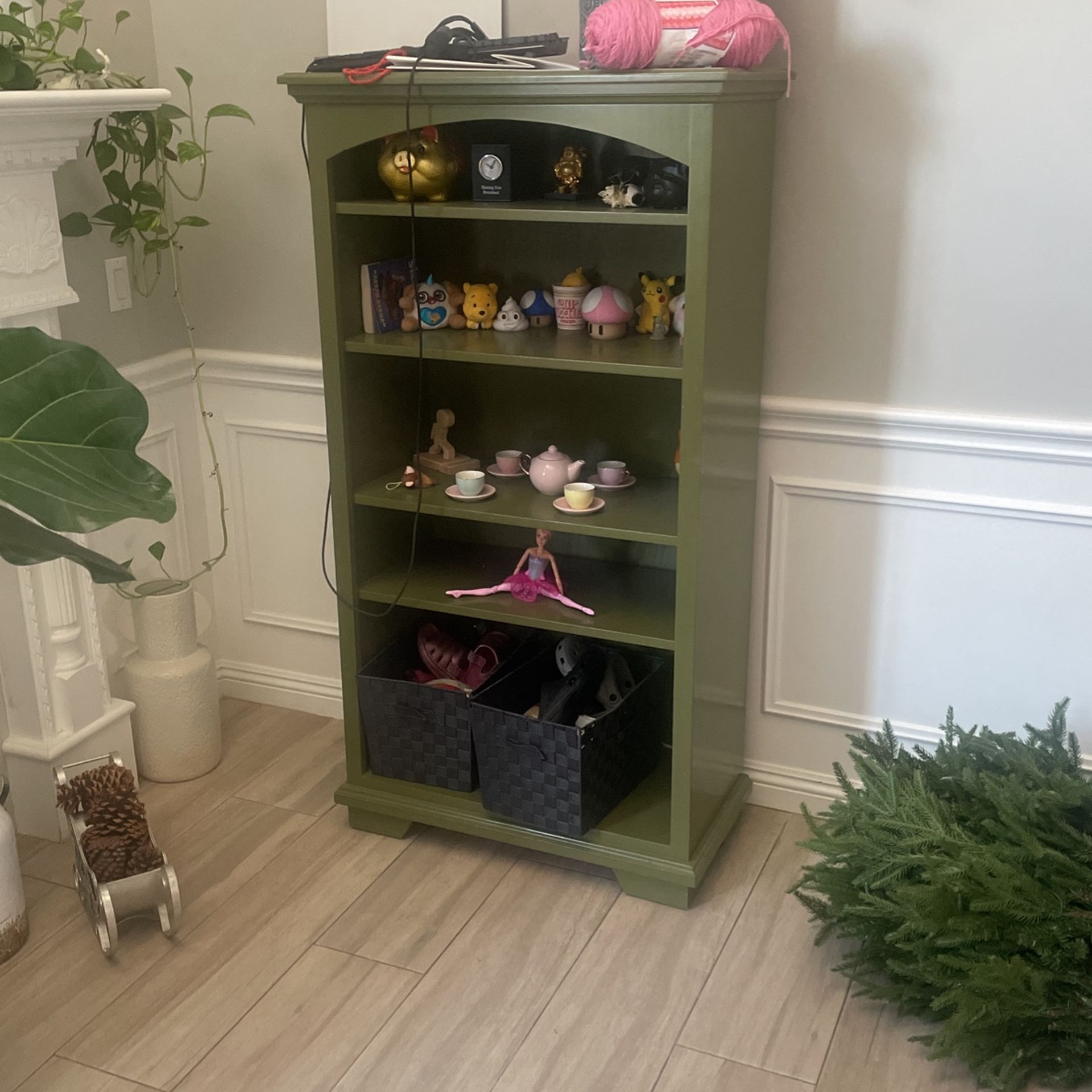 Green Book Shelf (pottery Barn Style)