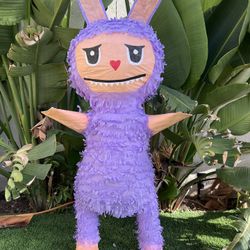 Labubu piñata 