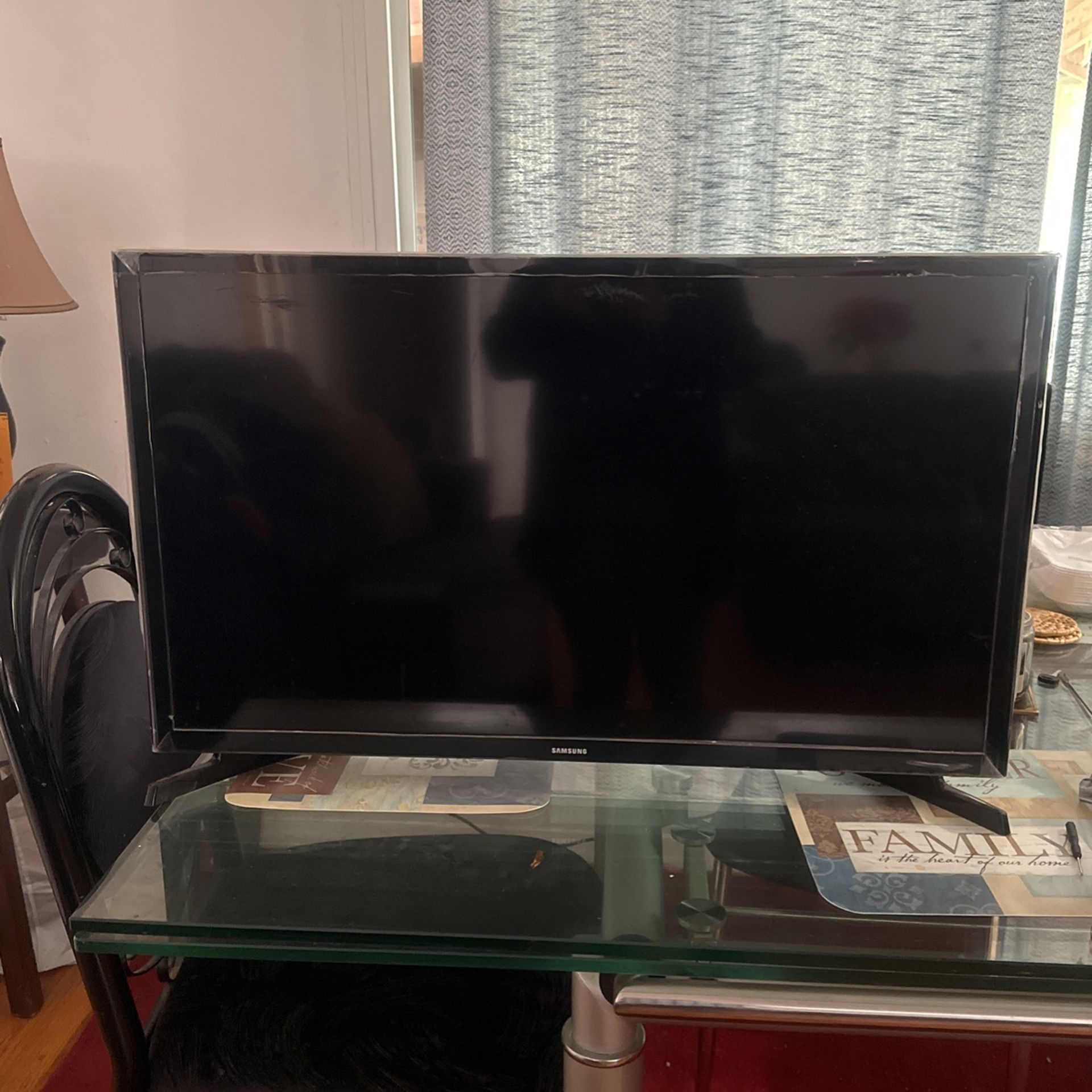 32’ Samsung Tv